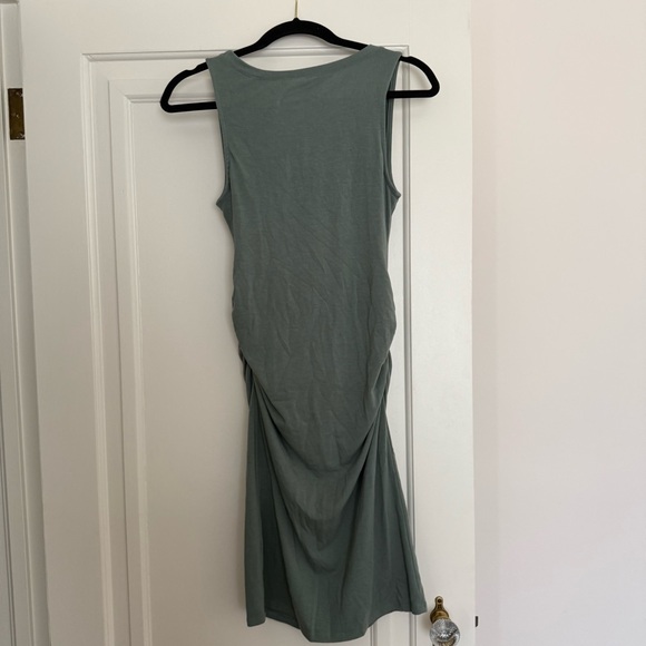 *SOLD LOCALLY* PinkBlush bodycon maternity dress size small - Picture 2 of 8